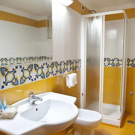 布里斯托酒店 4*