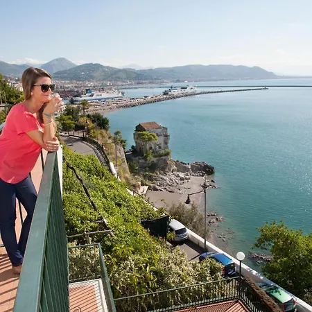 布里斯托酒店 4* Vietri