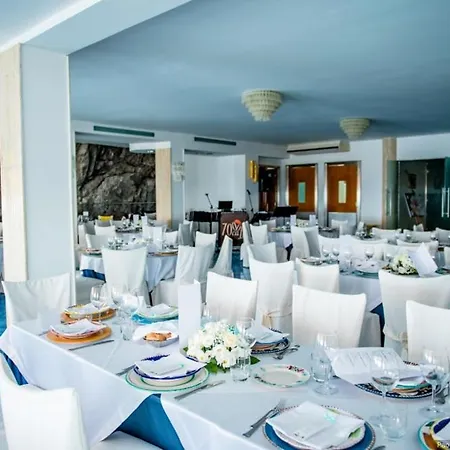 布里斯托酒店 4*