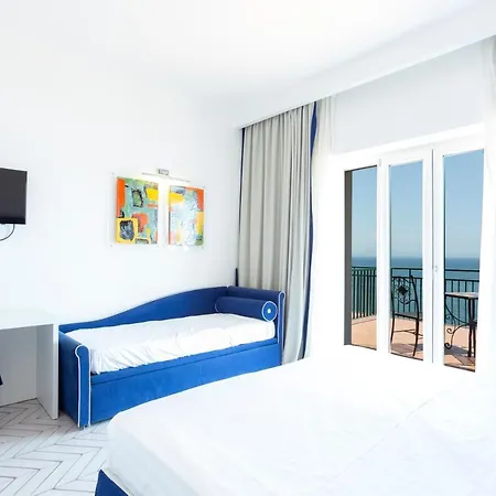Bristol Hotel Vietri sul Mare