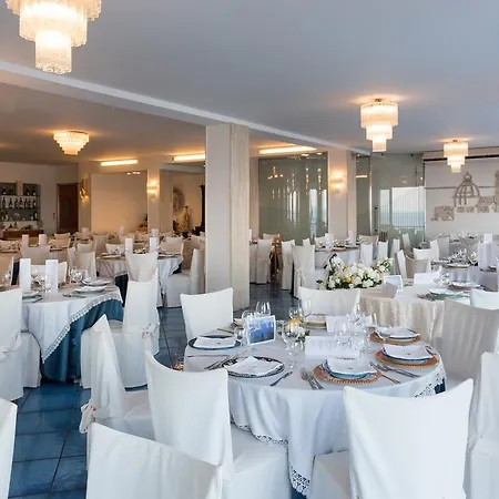 Bristol Hotel 4*