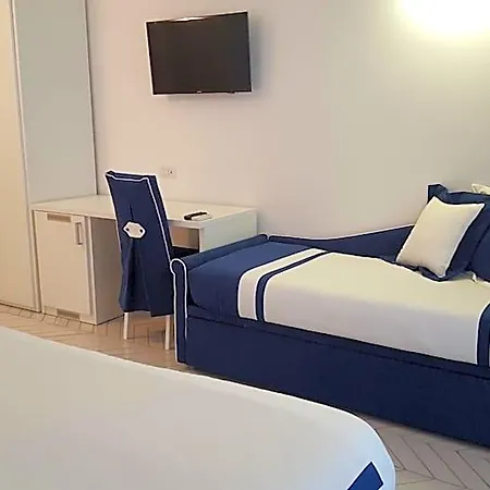 Bristol Hotel 4*